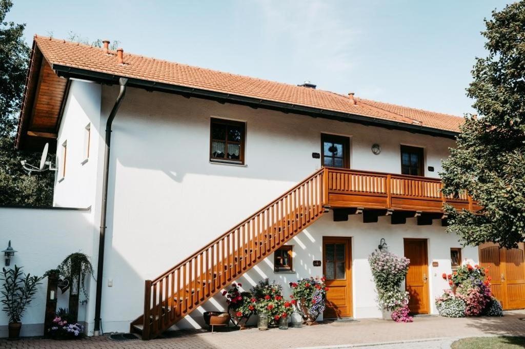 Ferienwohnung Stuiber Haarbach Exterior foto